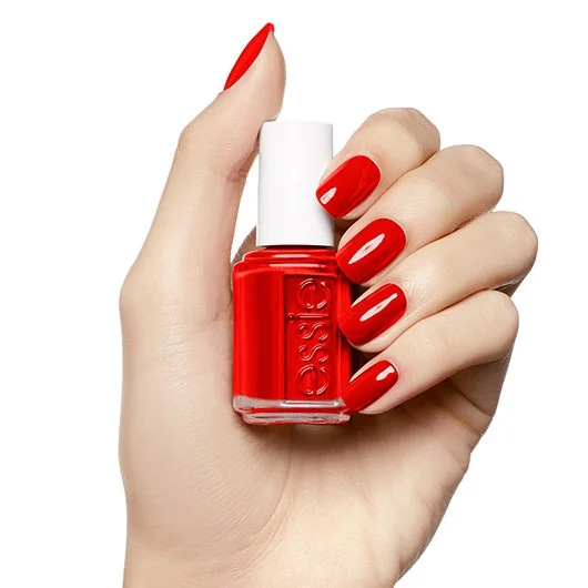 essie-enamel-aperitif-on-hand-1