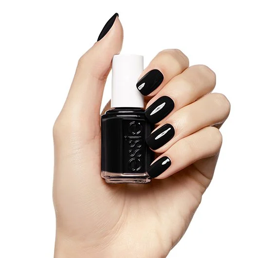 essie-enamel-licorice-on-hand-1