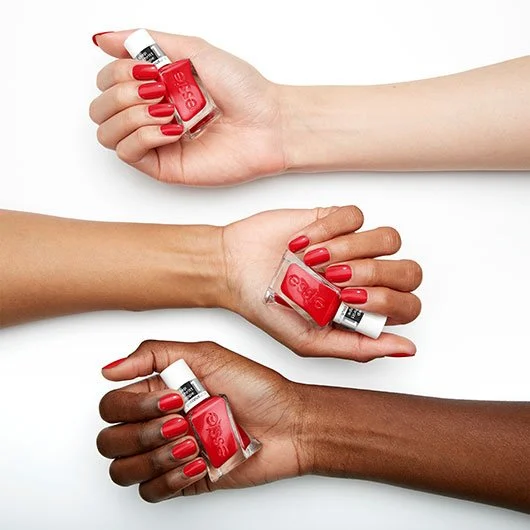 essie-gel-couture-2-0-rock-the-runway-00000030138438-av46-eu